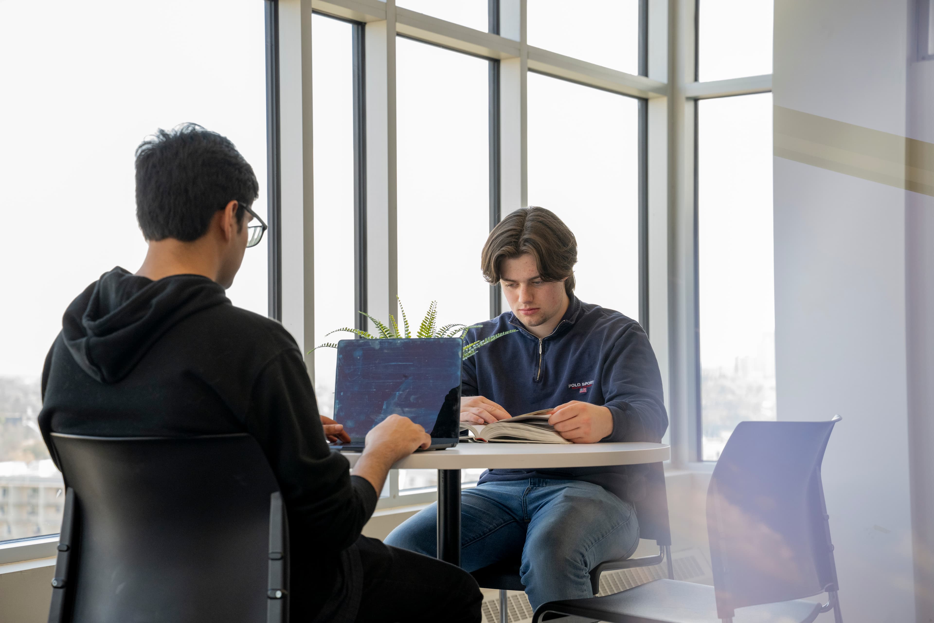 Budgeting for University Students: Rent, Groceries, and Real Monthly Costs