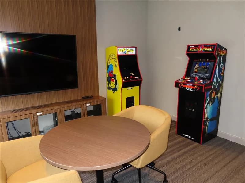 Shared Amenity Space — Arcade