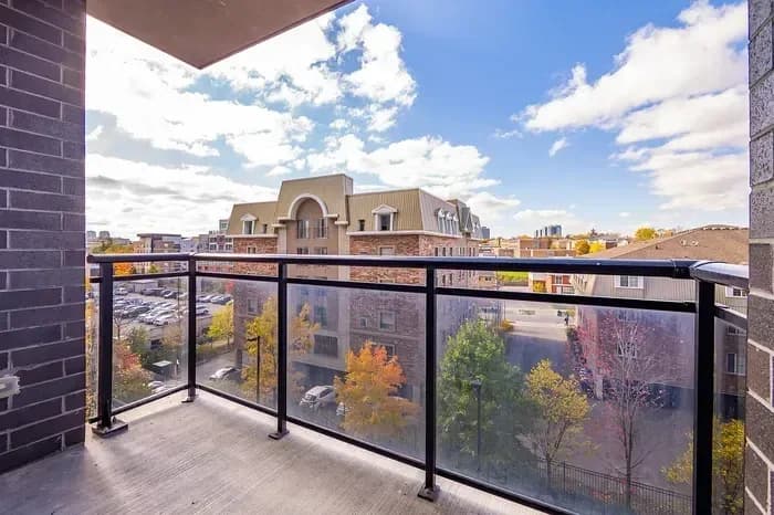 Tower 2 balcony with fall views