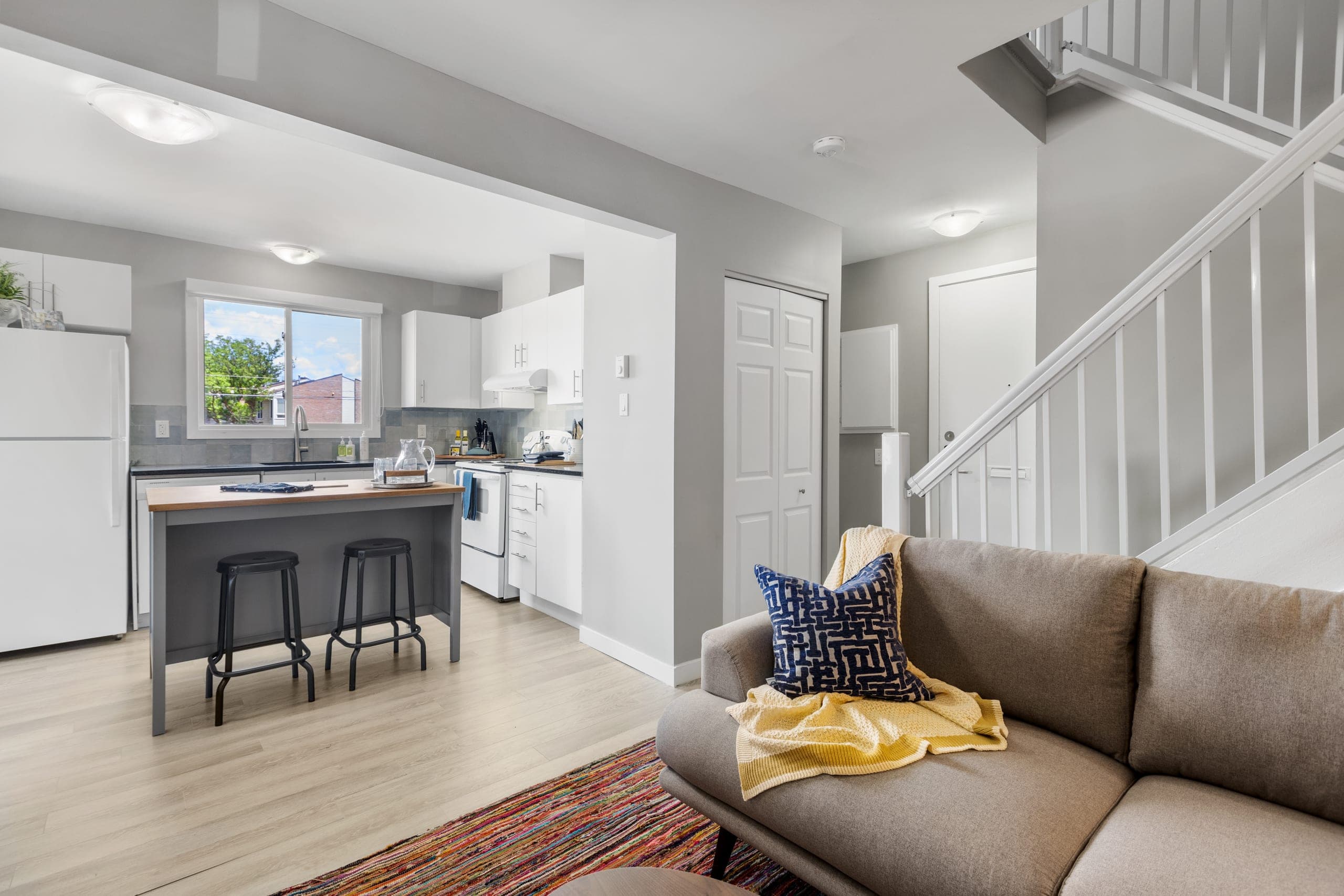 What's Included at Woodroffe Place: Utilities, Internet, Furnishings, and Amenities Explained